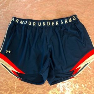 SOLD Womens shorts xlarge (NEW)